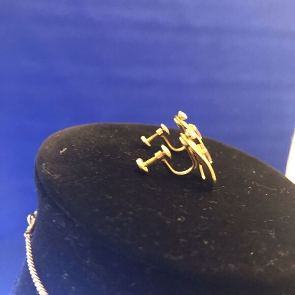 Van Dell Vintage Necklace and Earring Set - Picture 3 of 7